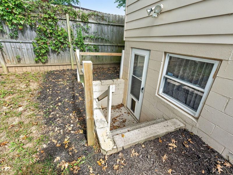 2755 Cryodon Boulevard W, Columbus, OH 43232 Photo 34