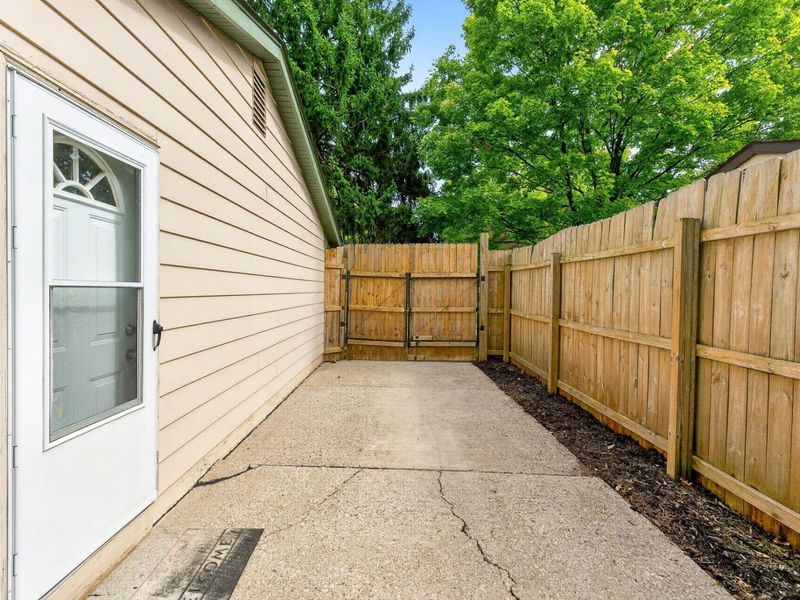2755 Cryodon Boulevard W, Columbus, OH 43232 Photo 42