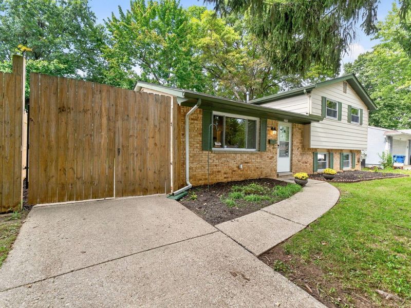 2755 Cryodon Boulevard W, Columbus, OH 43232 Photo 7