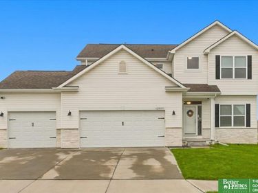 12920 S 54 Street, Papillion, NE 68133