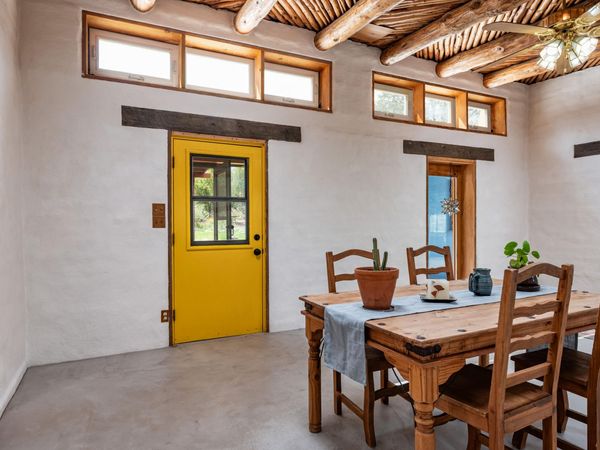 52 Moriarty Road, Edgewood, NM 87015