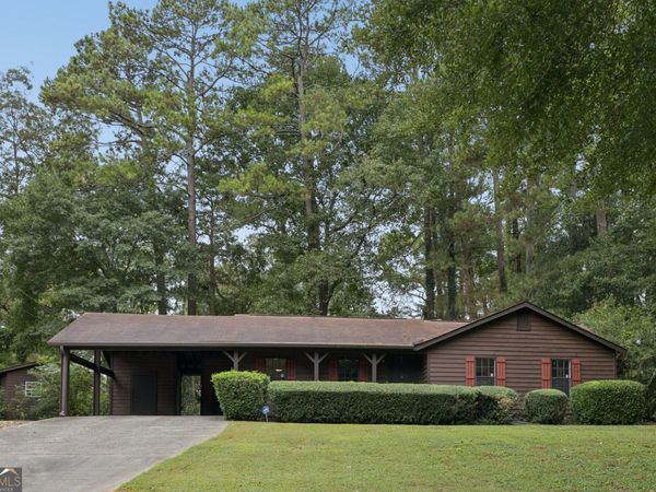 101 Valley Court, Stockbridge, GA 30281