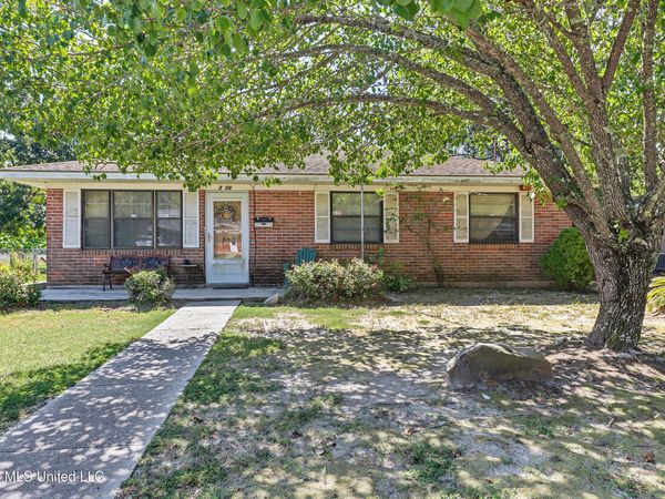 2006 Collins Boulevard, Gulfport, MS 39507