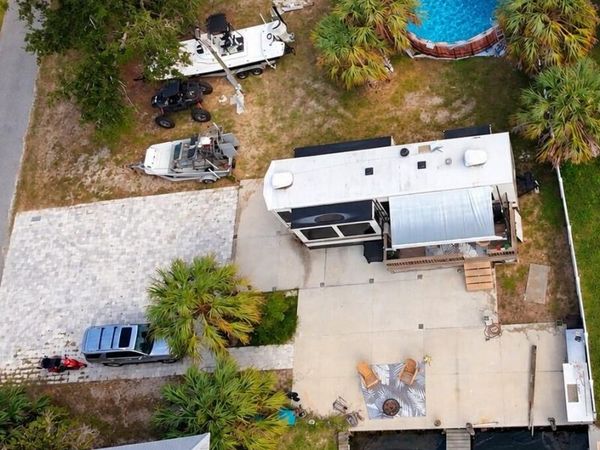 111 W 2nd Ave, Horseshoe Beach, FL 32648