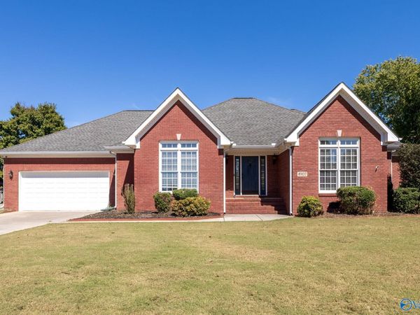 4907 Bridgehampton Road SE, Owens Cross Roads, AL 35763