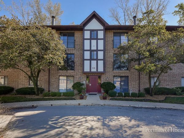 44 Harbor Court , Unit 304, Naperville, IL 60565