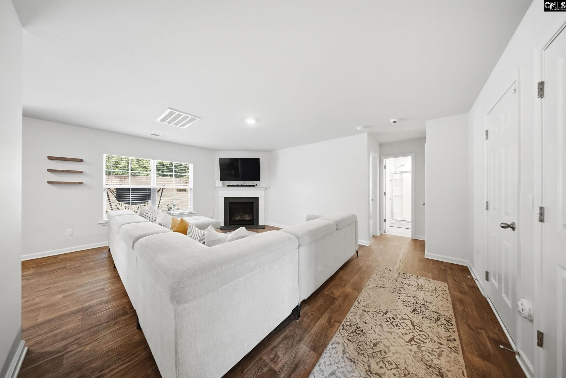 136 Carrington Drive  Photo 10