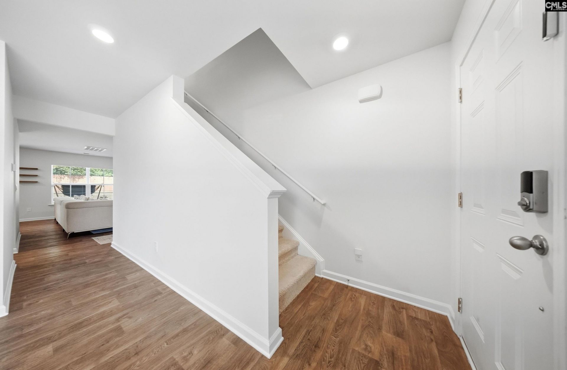 136 Carrington Drive  Photo 18