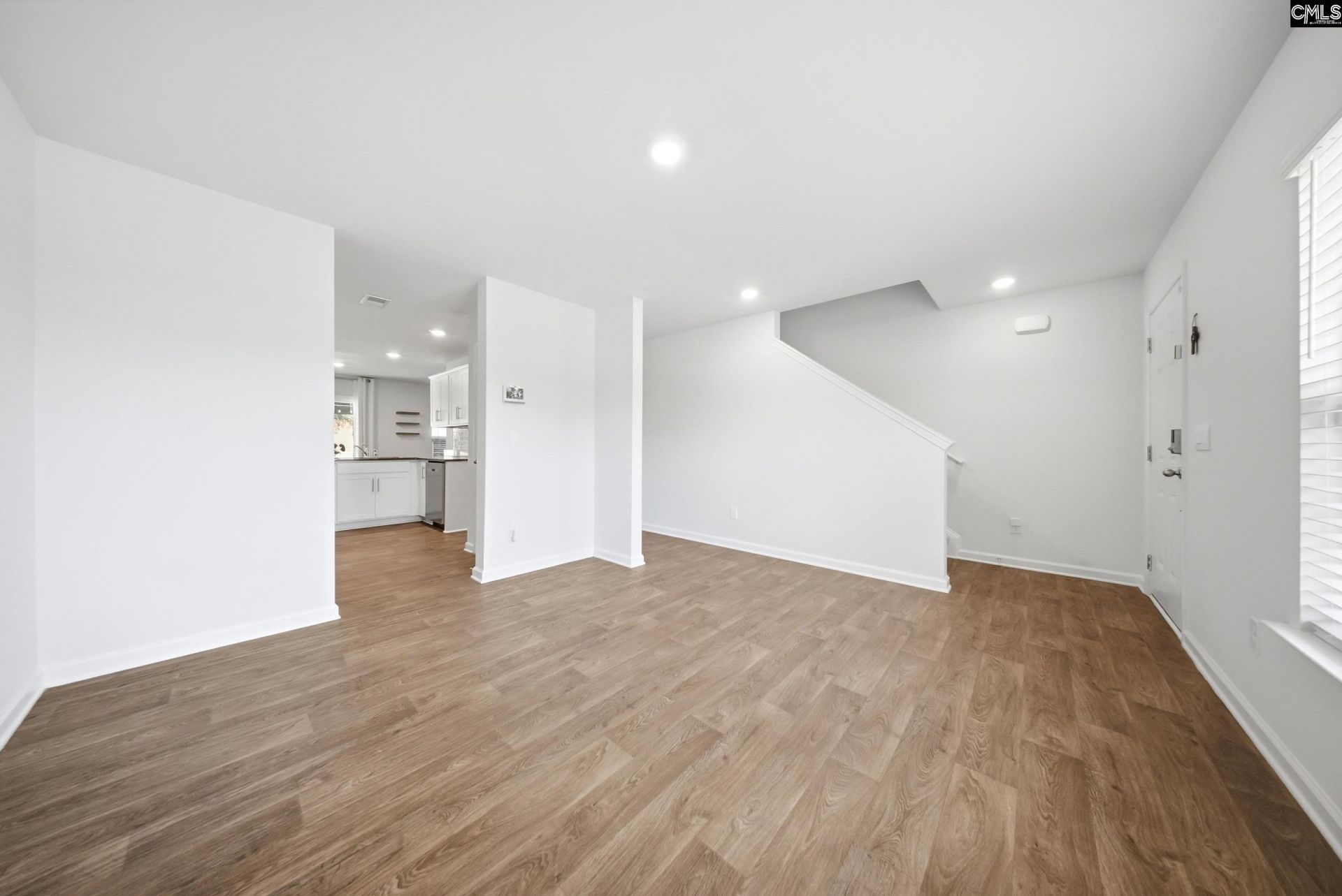 136 Carrington Drive  Photo 5