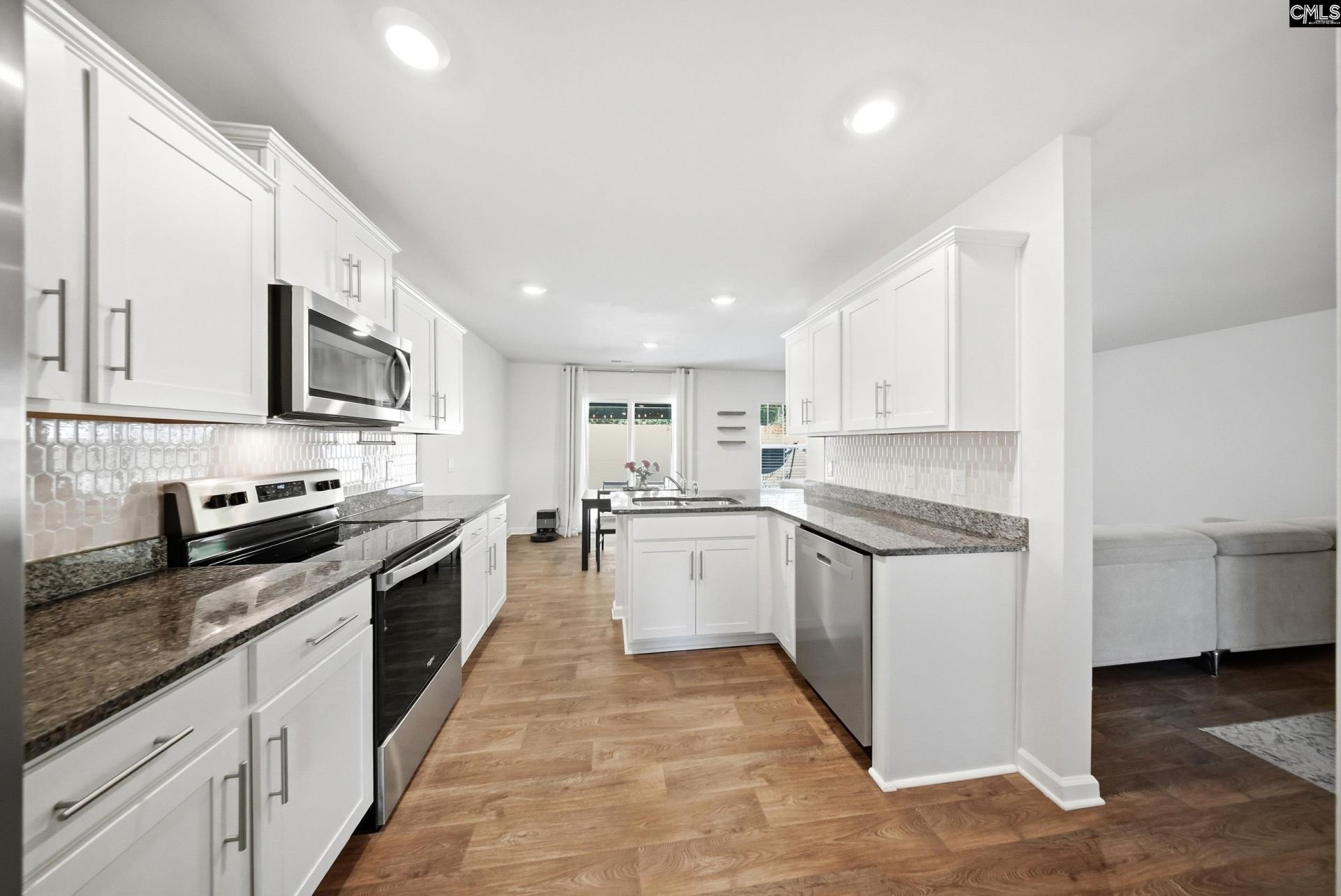 136 Carrington Drive  Photo 6