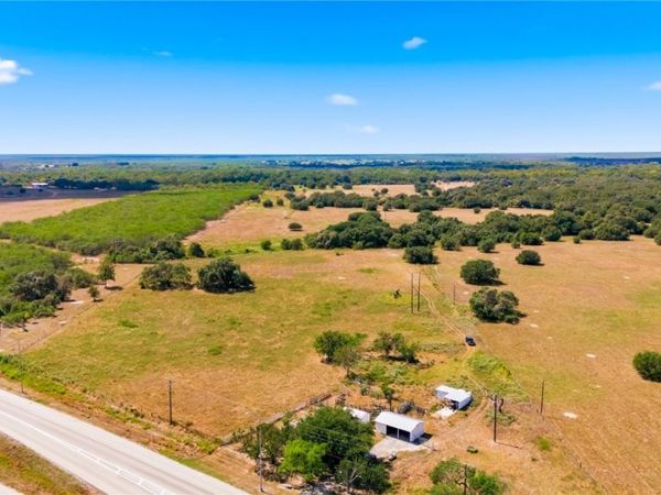 3938 US Highway 77, Victoria, TX 77905