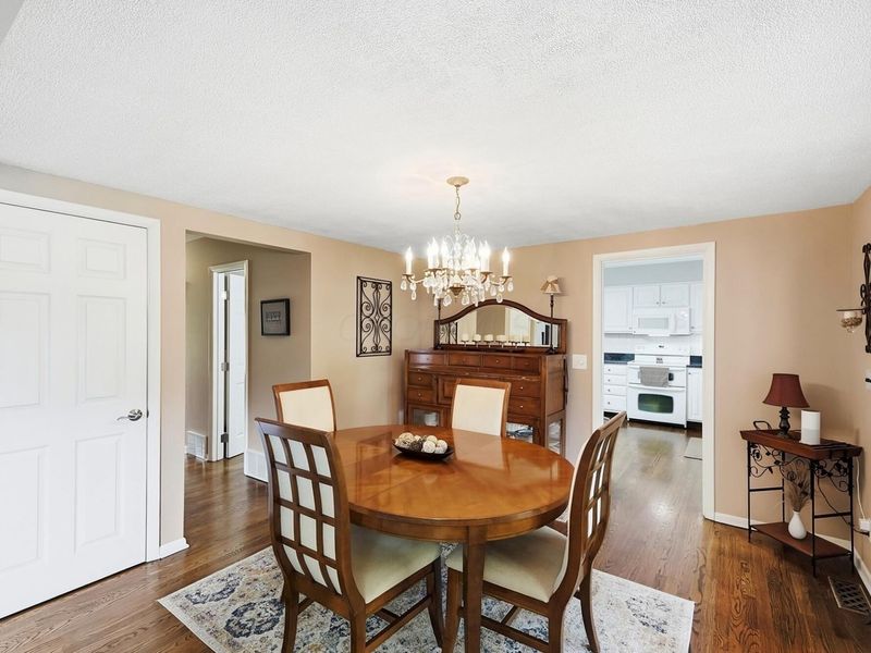 742 Hartford Drive , Springfield, OH 45503 Photo 10