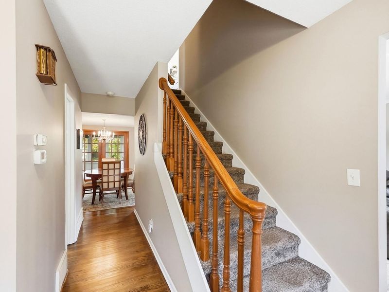 742 Hartford Drive , Springfield, OH 45503 Photo 6