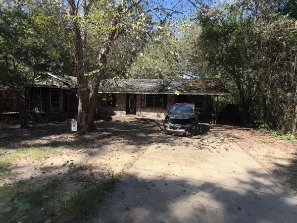 1005 East Ave., Columbia, MS 39429