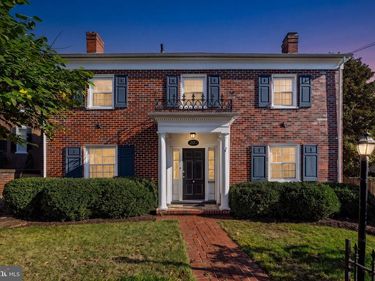 220 AMHERST STREET, WINCHESTER, VA 22601
