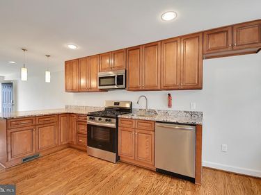 732 CRESCENT DRIVE, GLENOLDEN, PA 19036
