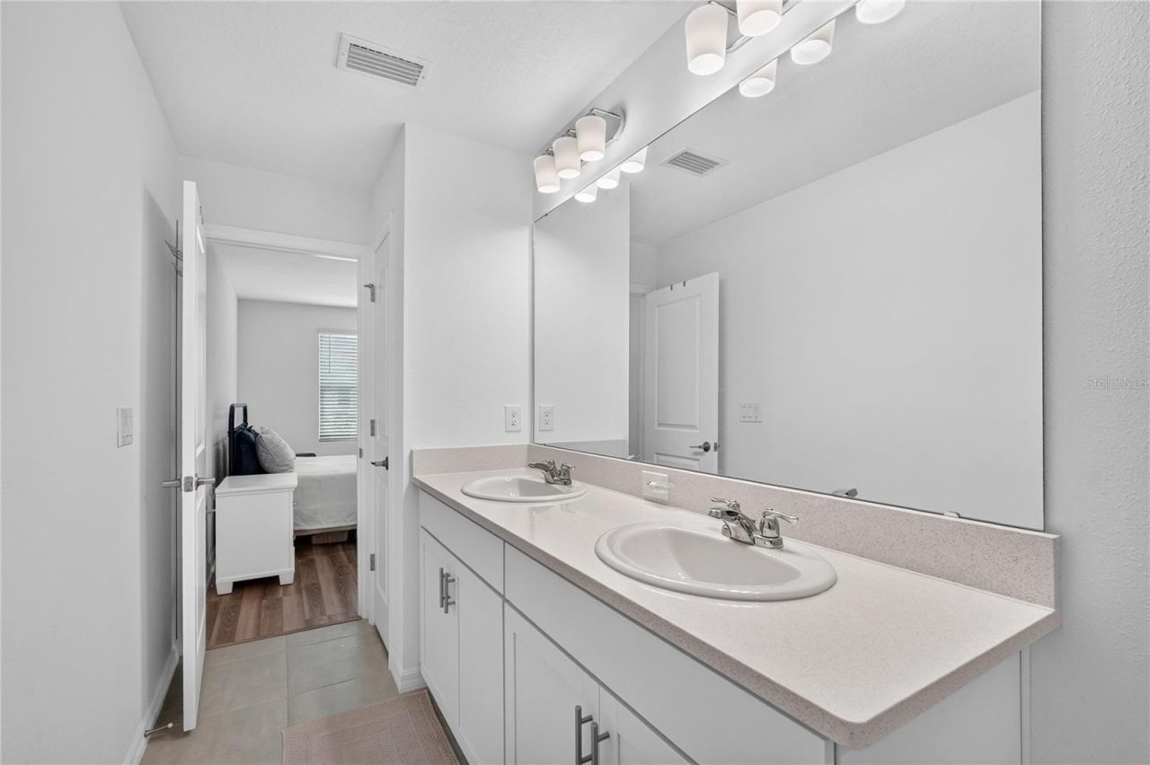 8688 Daybreak Street , Sarasota, FL 34241 Photo