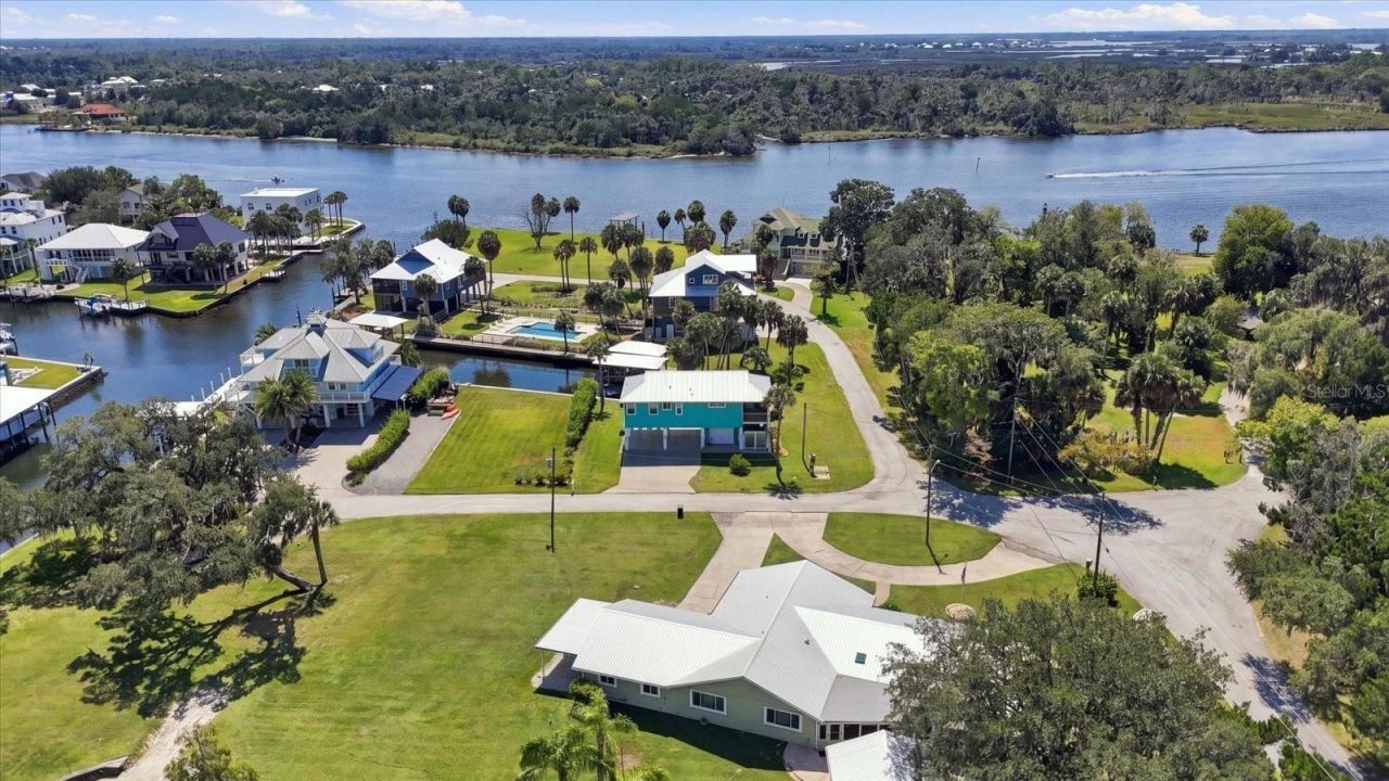 2120 NW 15th Street , Crystal River, FL 34428 Photo