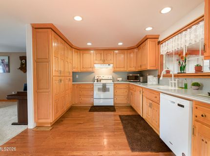 1393 Jobs Peak Drive, Gardnerville, NV 89460 Photo