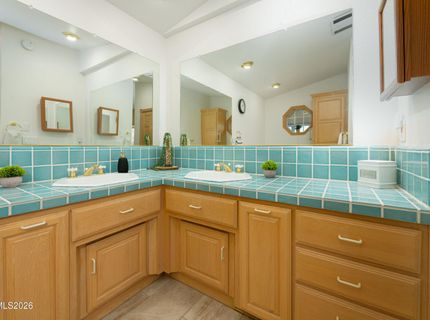 1393 Jobs Peak Drive, Gardnerville, NV 89460 Photo