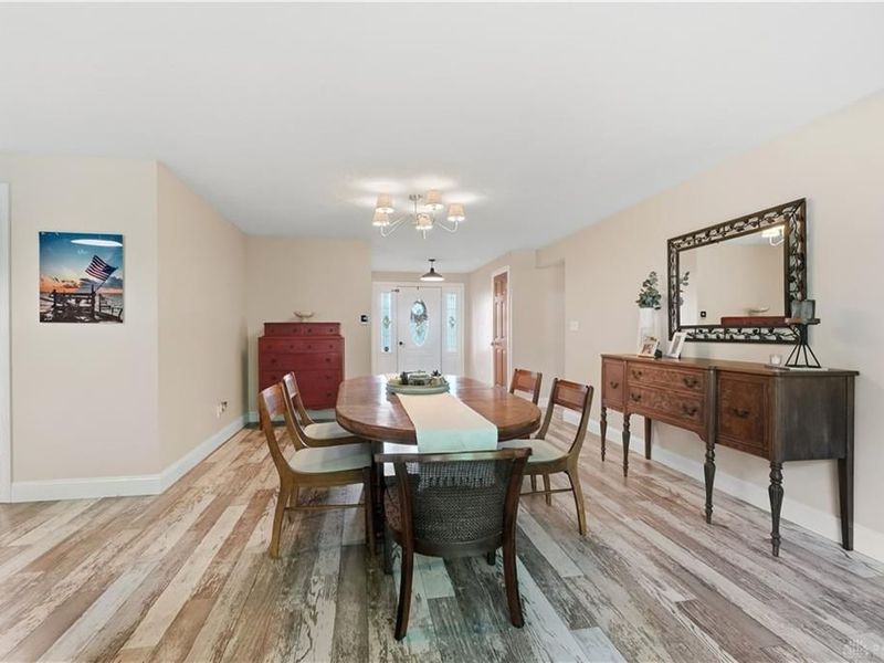 7685 Duffield Circle, Centerville, OH 45459 Photo 13