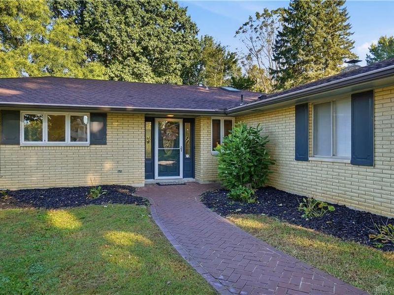 7685 Duffield Circle, Centerville, OH 45459 Photo 6