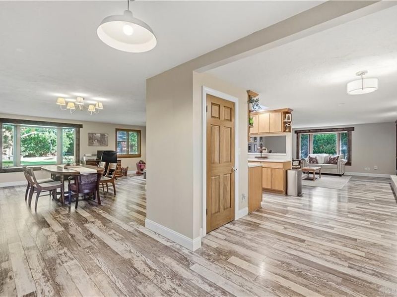7685 Duffield Circle, Centerville, OH 45459 Photo 9