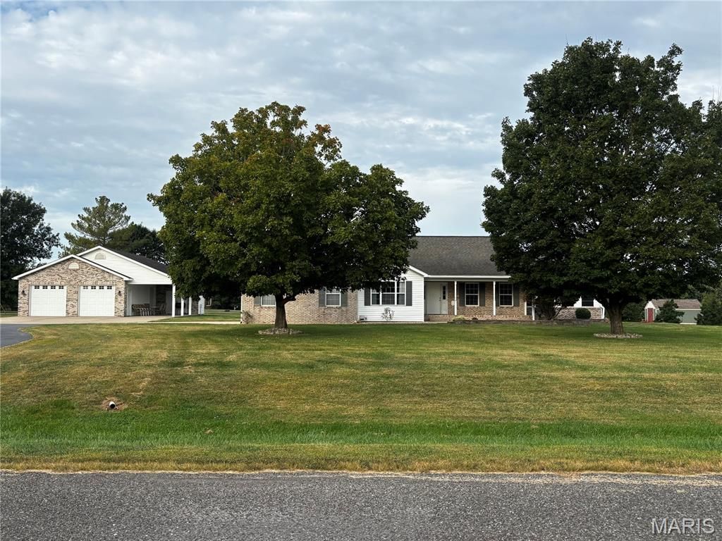 7055 Heartland Drive , Moro, IL 62067 Main Photo