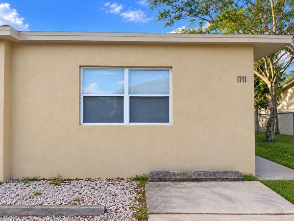 1711 NW 7th Street, Fort Lauderdale, FL 33311