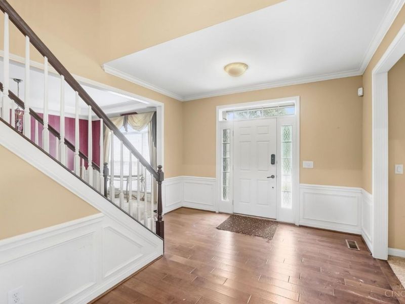 7649 Hunters Trail, West Chester, OH 45069 Photo 3