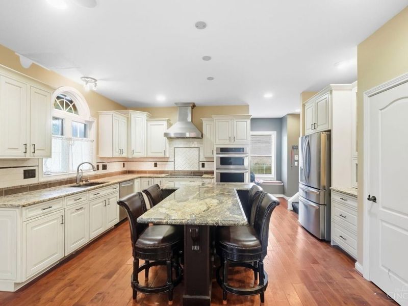 7649 Hunters Trail, West Chester, OH 45069 Photo 4