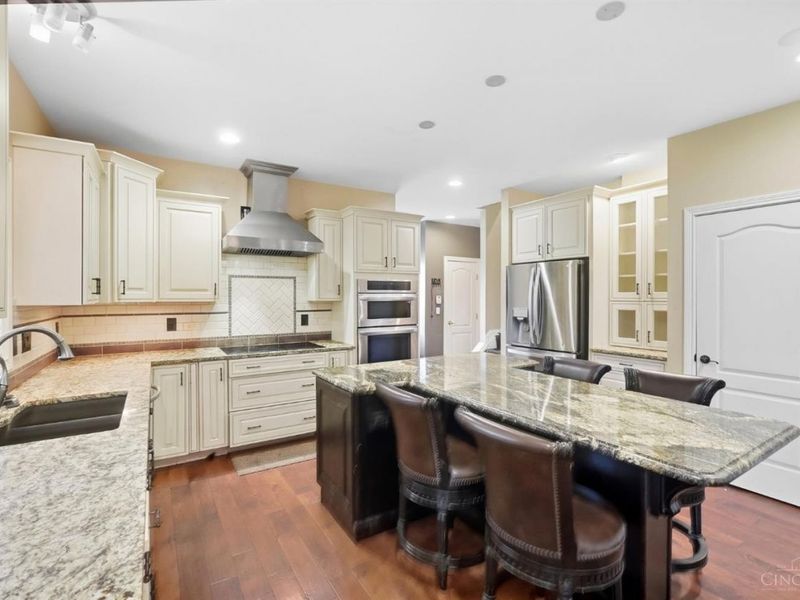 7649 Hunters Trail, West Chester, OH 45069 Photo 9