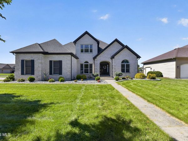 520 Pine Valley Drive, Bowling Green, OH 43402