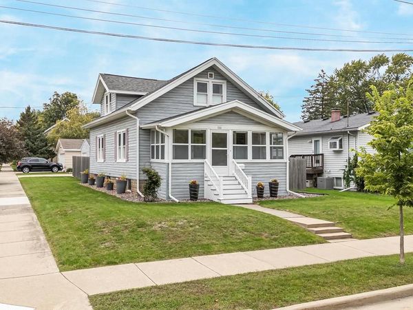 703 N SAWYER STREET, Oshkosh, WI 54902