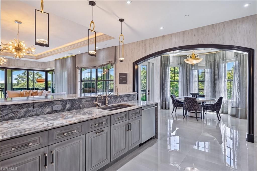 16347 Viansa Way, Unit 302, Naples, FL 34110 Photo
