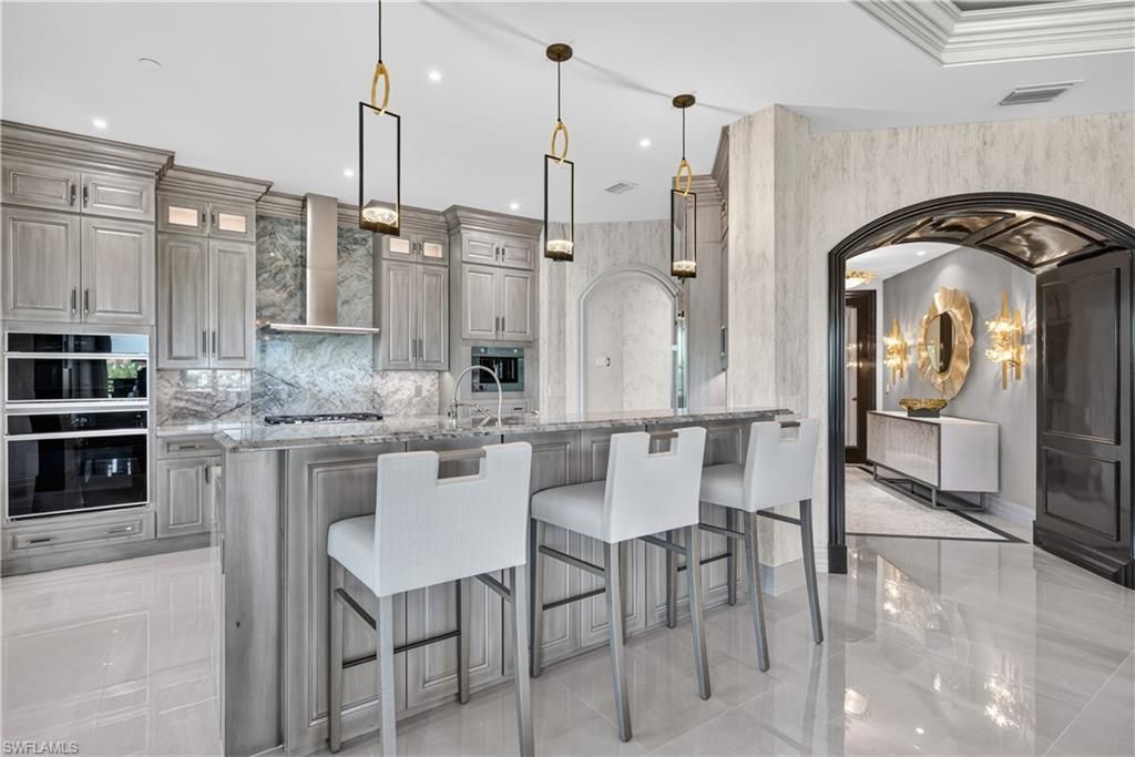16347 Viansa Way, Unit 302, Naples, FL 34110 Photo
