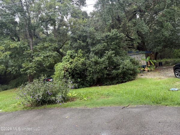3521 Woodsview Drive, D'Iberville, MS 39540
