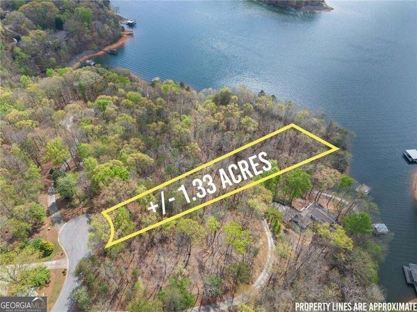 2524 Thompson Ovlk, Gainesville, GA 30506