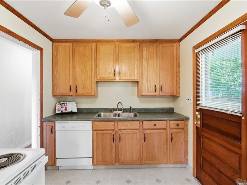 260 W 2nd Street, Springfield, OH 45504 Photo 24