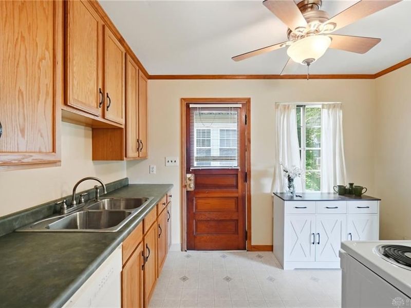 260 W 2nd Street, Springfield, OH 45504 Photo 27