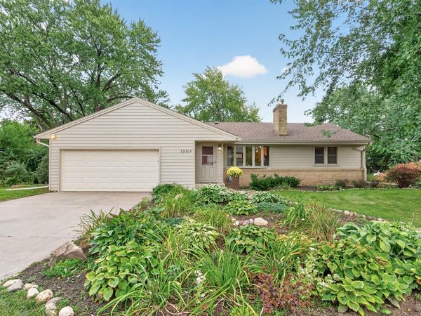 13819 Bellevue Drive, Minnetonka, MN 55345