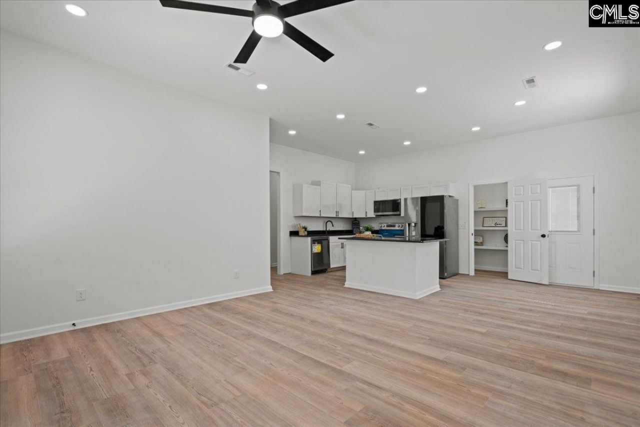 743 Warley Street Photo 7