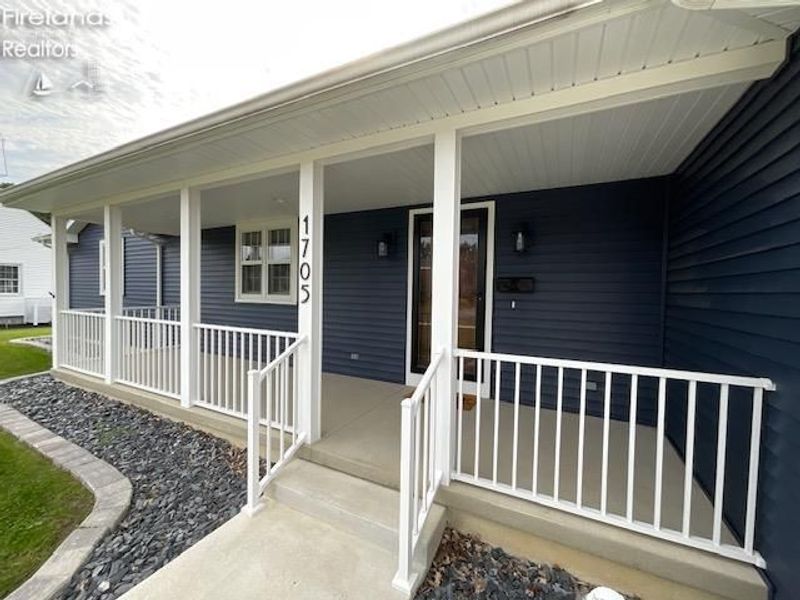 1705 Hayes Avenue, Fremont, OH 43420 Photo 2