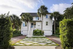 2529 Atlantic Avenue photo 4