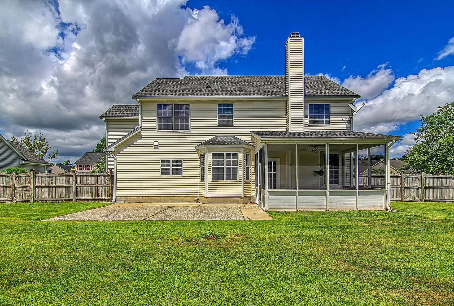 4025 Laurelwood Drive Photo 6