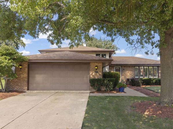 8808 Wheeler Drive , Orland Park, IL 60462