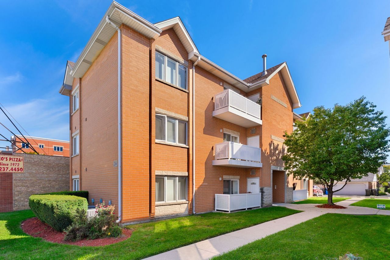2845 N Harlem Avenue, Unit 1E, Chicago, IL 60707 Main Photo