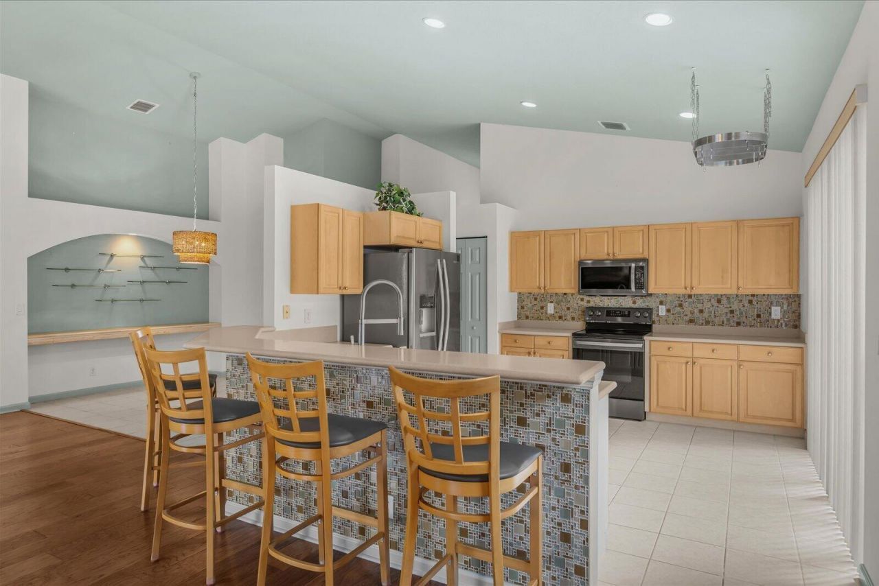 1629 SE Shelburnie Way, Port Saint Lucie, FL 34952 Photo