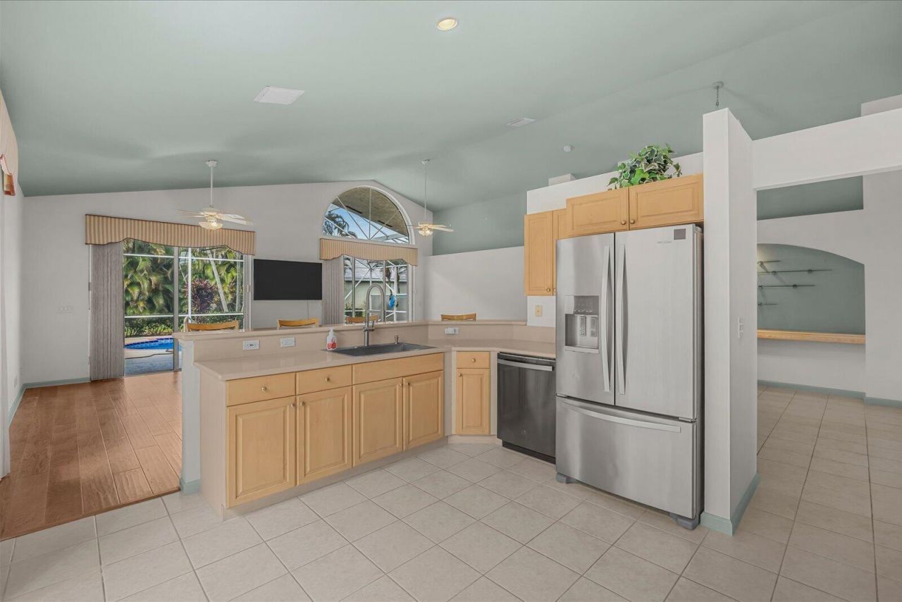 1629 SE Shelburnie Way, Port Saint Lucie, FL 34952 Photo