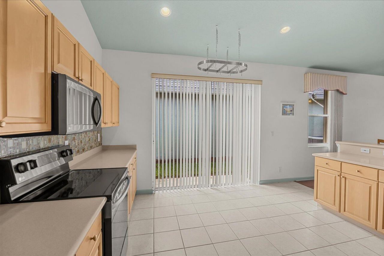 1629 SE Shelburnie Way, Port Saint Lucie, FL 34952 Photo